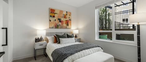 Luxury Apartment, 1 Bedroom, Kitchen | Egyptian cotton sheets, premium bedding, down duvets, pillow-top beds