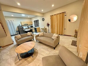 Smart TV - SARZ VILLA - Luxury and modern (Mont choisy)