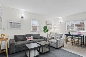 TV - The Other Sweet Spot (Champaign)