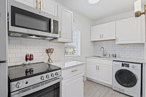 Private kitchen - The Other Sweet Spot (Champaign)