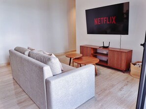 TV - Centric 1BD Apart. Balcony Pool View Aldea Zama (Tulum)