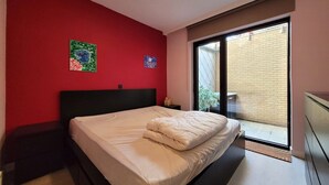 2 bedrooms - Seafront Apartment With Terrace on Zeedijk (Middelkerke)