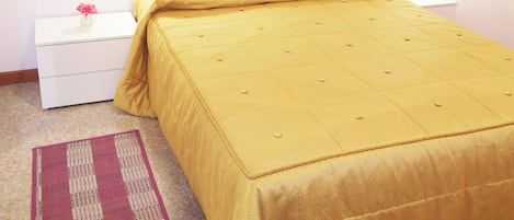 WiFi, bed sheets