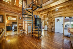 Interior - The Hemlock Lodge, Luxury Lakeside Log Cabin Estate.  Hot tub, Dock, Boat Lift! (Manning)