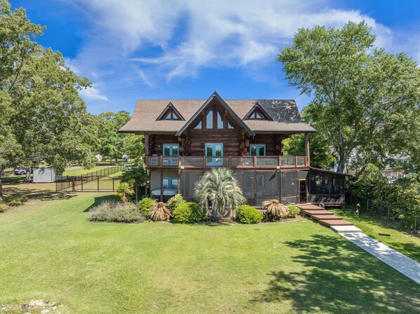 المنشأة من الخارج