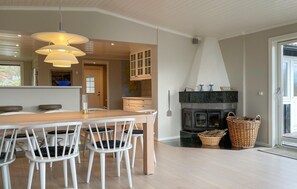 Dining - 5 bedroom cozy home in Onsala (Onsala)