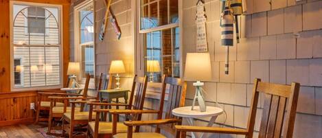 Casa, varias camas, cocina, vista al océano (Danemead Cottage) | Restaurantes