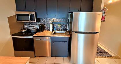 #154 Mountain Lodge-Ski in/Ski out, 1 bed. Updated, king bed and ideal location!