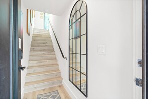 Interior - K. Bright & Colorful 3BR Getaway • Near Universal & Hollywood • Sleeps 13 (Los Angeles)