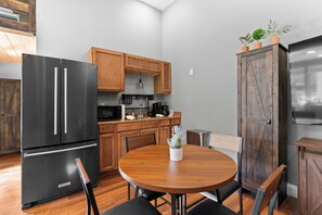 Condo (1 Bedroom) | Exterior - Lakeshore #1 (Keystone)