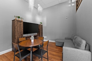 Condo (1 Bedroom) | Exterior