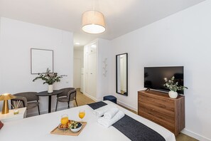 1 chambre, fer et planche à repasser, Wi-Fi gratuit