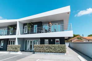 Exterior - TwentyTwo Apartments C - 2 bedroom apartment in beautiful Willemstad with AC (Willemstad)