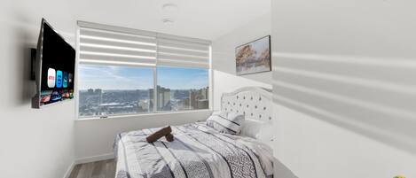 Iron/ironing board, bed sheets