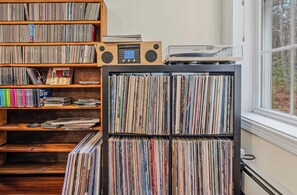 Interior - Quechee Forest View Retreat | Hearth & Pines (Quechee)