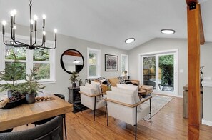 Een smart-tv en een open haard