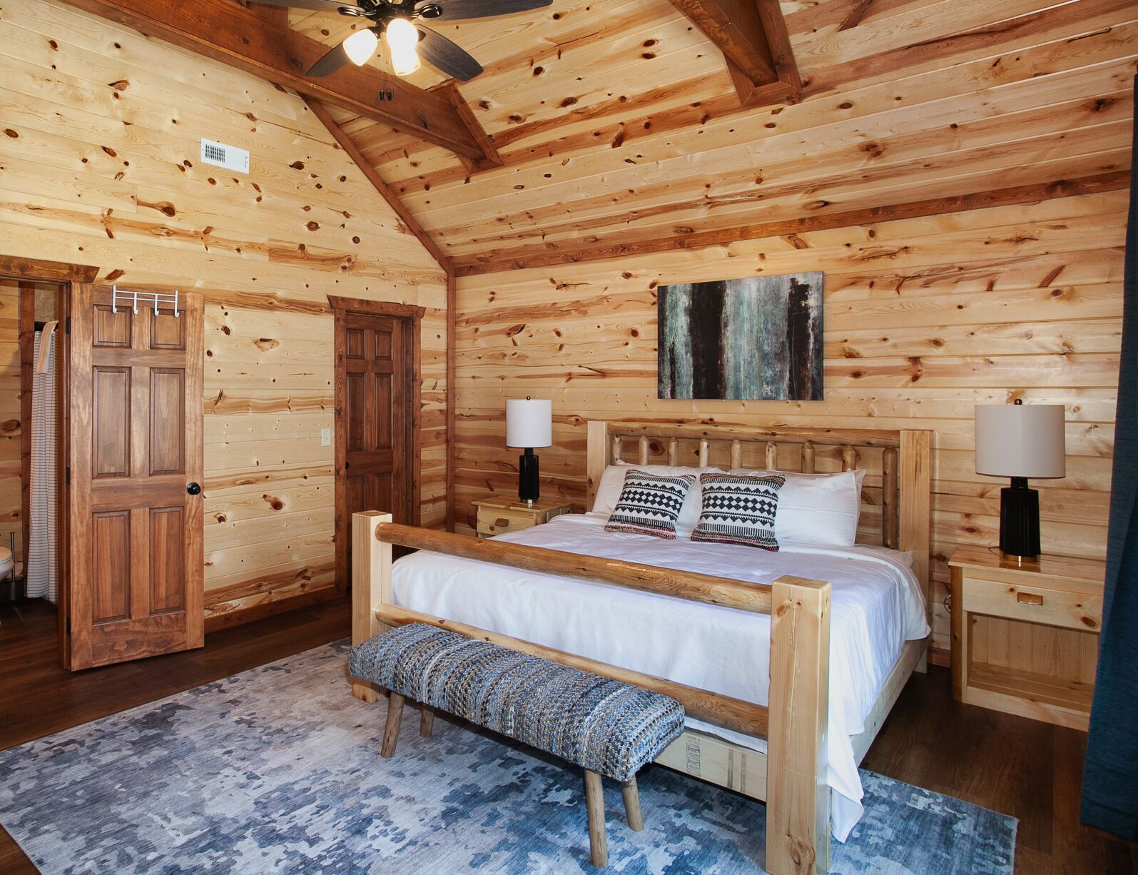 Fer et planche à repasser, Wi-Fi gratuit, draps fournis