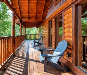 Terrace/patio - Sleeps 26+ OutdoorTheater + PrivateHeatedPool - Arcade -Hot Tub - PrivateFirePit (Sevierville)