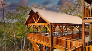 Outdoor dining - Sleeps 26+ OutdoorTheater + PrivateHeatedPool - Arcade -Hot Tub - PrivateFirePit (Sevierville)