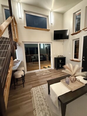 Interior - Newly Built lake House (Kenai)