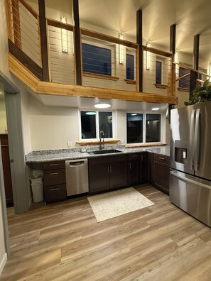 Microwave, oven, stovetop, dishwasher - Newly Built lake House (Kenai)