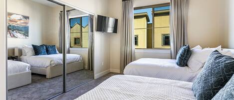 Fer et planche à repasser, Wi-Fi gratuit, draps fournis