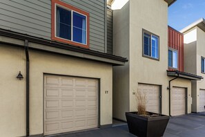 Exterior detail - Walk to Restaurants Shops Gym Patio Townhome Views Enjoy Park City this Summer! (Park City)