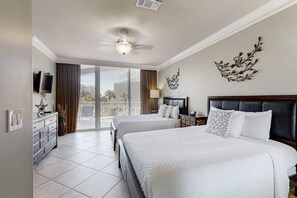 5 bedrooms, iron/ironing board, WiFi, bed sheets - Oceanfront luxury w/ 2 balconies, sleeps 12 (Miramar Beach)