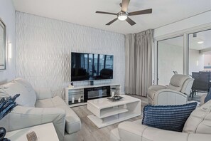 TV - Exclusive beachfront: 2BR condo, pool, hot tub (Miramar Beach)