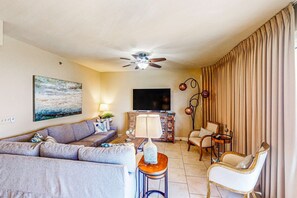 TV, DVD player, stereo - Beachfront Luxury w/ Jetted Tub & Balcony (Miramar Beach)