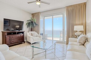 TV - 2BR condo w/ ocean views & private balcony (Miramar Beach)