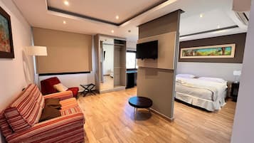 Presidential Double Room, City View | Living area | 42-inch LCD TV with cable channels