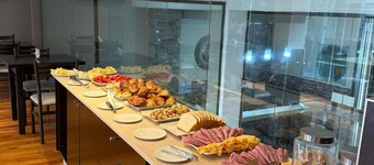 โรงแรม แกรนด์ ลาโก