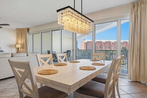 Dining - Steps to Beach: Ocean View, Hot Tub + Pools (Miramar Beach)