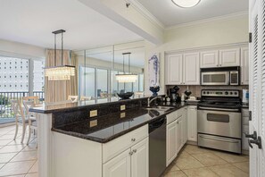 Fridge, microwave, oven, stovetop - Steps to Beach: Ocean View, Hot Tub + Pools (Miramar Beach)
