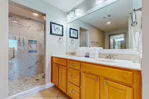 Shower, towels - Exclusive 2BR Beachfront | Gulf Views Balcony (Miramar Beach)