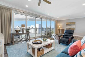 TV, DVD player, stereo, offices - Exclusive 2BR Oceanfront w/ Private Balcony (Miramar Beach)