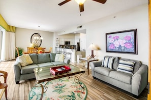 TV, DVD player, stereo, offices - Exclusive beachfront condo with Gulf views (Miramar Beach)