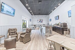 Dining - 2BR Gulf view condo with private balcony (Miramar Beach)