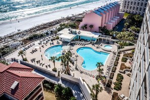 Pool - Exclusive beachfront condo, sleeps 6 (Miramar Beach)