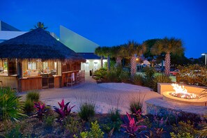 Property grounds - Beachfront condo with stunning Gulf view (Miramar Beach)