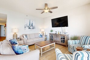 TV, DVD player, stereo, offices - Beachfront condo with stunning Gulf view (Miramar Beach)
