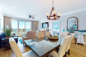Dining - 2BR Gulf-front condo, stunning views (Miramar Beach)