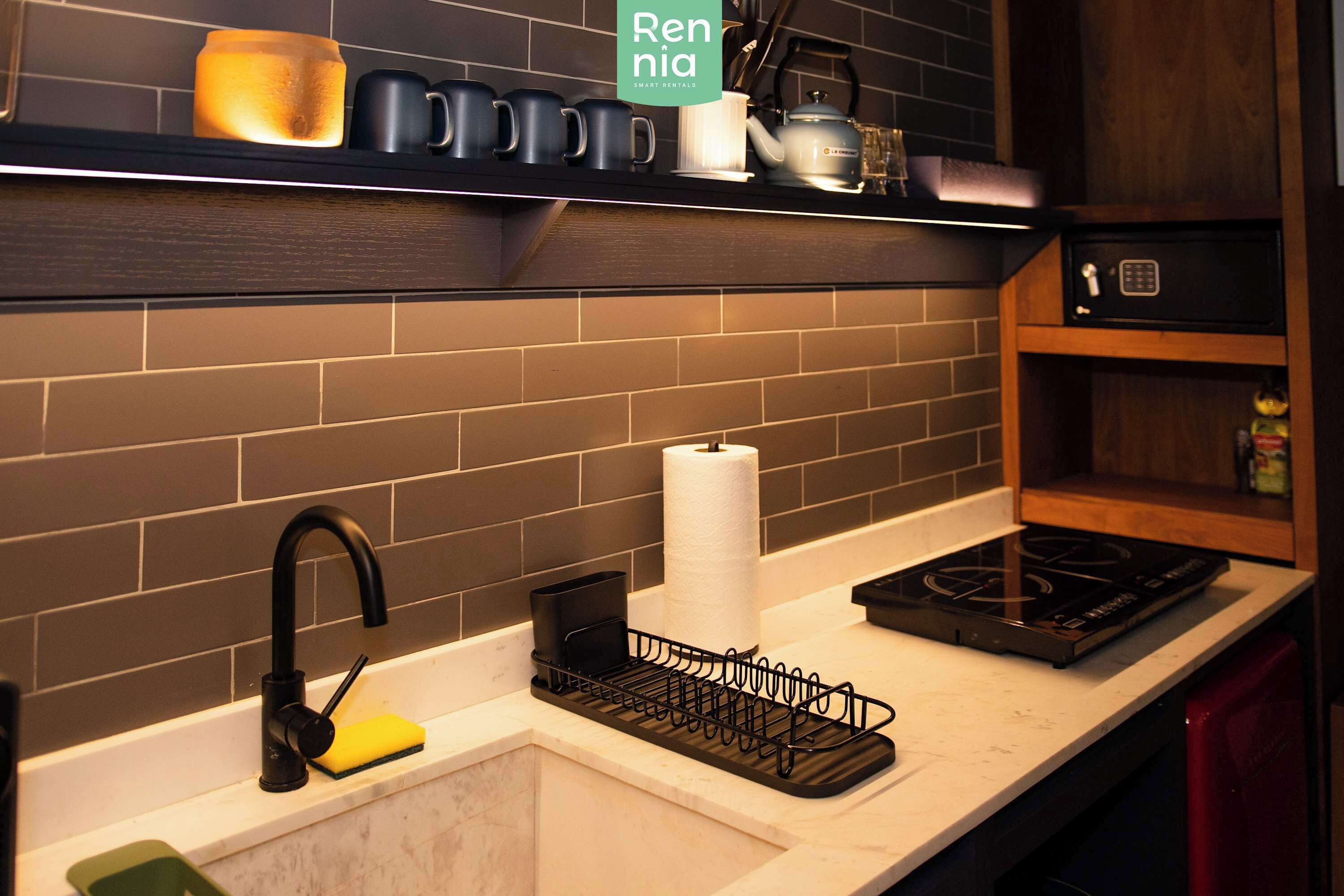 冷蔵庫、電子レンジ、コンロ、トースター