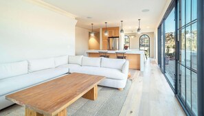 TV - Casa Ensenada | 3hab |hermosa vista (ensenada)