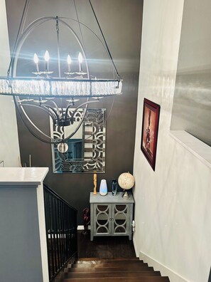 Interior - Luxury 3 bedroom townhome near malls, shopping, arena, stadium and airport (Tampa)