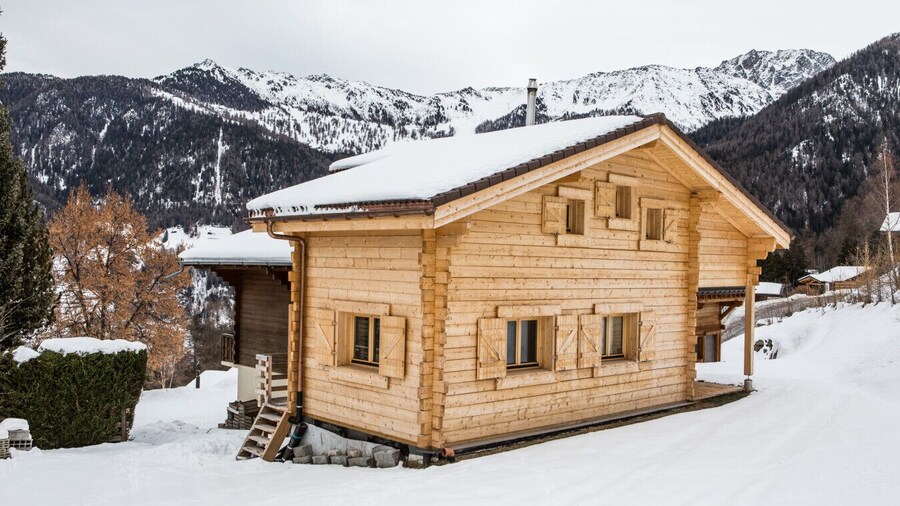 Chalet Rosaline 12 Person Beautiful Property