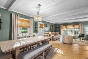Dining - 3-bedroom house in beautiful High Point with hot tub (High Point)