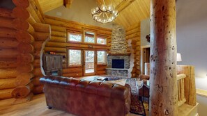 TV, fireplace, DVD player, stereo - Golf Course View  | Game Room | Garage Access | View-Ti-Full Log Home (Angel Fire)