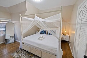 2 bedrooms - Cozy Winter 2 BR Near NYC Parking Wifi WFH (East Orange)